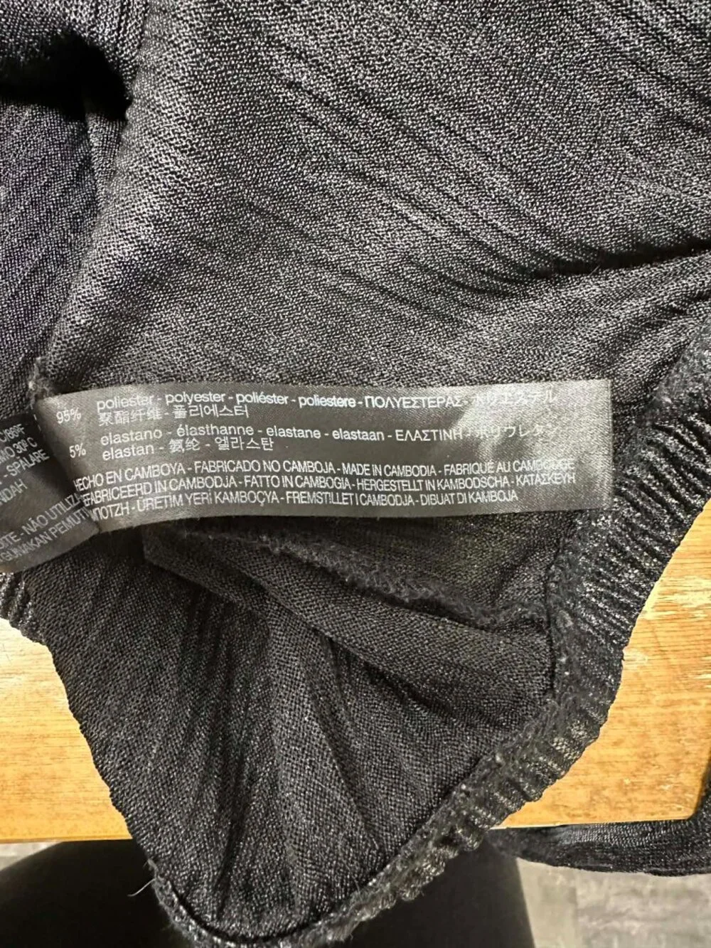 🤍 Women’s Wrap Top – ZARA – Size L/G – $14 🤍 - Picture 7 of 7